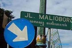 SEPUTAR JOGJA : Malam Tahun Baru 2014 Dilarang Parkir di Malioboro