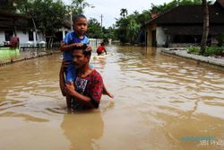 BOYOLALI BANJIR :  Sore Tadi Hujan Deras, Jerukan Juwangi Banjir Bandang