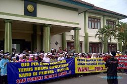  Demo, Ratusan Karyawan Tuntut BOS DMDT Dibebaskan