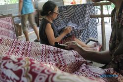 UMKM KULONPROGO : Batik Abstrak, Pilihan Berbusana Batik Gaya Kontemporer