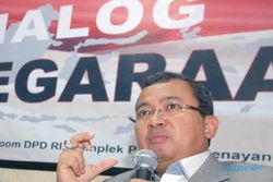 Wakil Ketua DPR: Hentikan PENGGUSURAN PKL