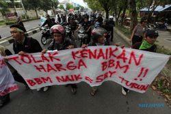 TOLAK KENAIKAN BBM, Mahasiswa Semarang Kembali Turun ke Jalan 