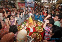 DUKUNGAN UNTUK JOKOWI: Gelar Kenduri, Pedagang Pasar Gede Restui Jokowi ke Jakarta