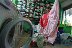 Puncak Musim Hujan, Pengusaha Laundry Banjir Orderan
