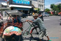 Antara Mbecak, Togel & Tugiman