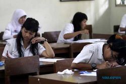 UJIAN NASIONAL:  Delapan Siswa SMA Ikuti Ujian Susulan 