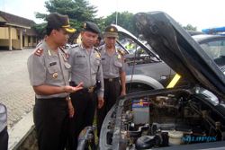 POLRES SRAGEN: Cek Kesiapan, Kendaraan Operasional Diapelkan