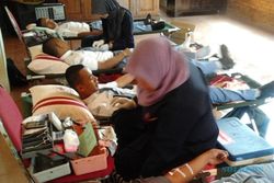   DONOR DARAH: Puluhan Warga Kartasura Ramaikan Aksi Donor Darah