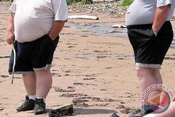 OBESITAS ANAK: Operasi Caesar Perbesar Risiko Obesitas Anak