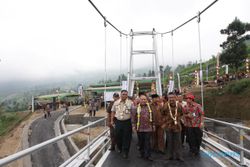 REHAB REKONSTRUKSI: Juni, Jembatan Permanen Lereng Merapi Dibangun