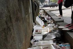   ADIPURA: Kerahkan Ibu-ibu Untuk Pengelolaan Sampah Mandiri
