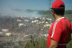 TPA PUTRI CEMPO: Sampah Terbakar Timbulkan Polusi, Warga Mengeluh