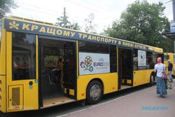 CATATAN EURO 2012: Supir Taksi Main Gebuk Tarif, Bus Kota dan Metro Lebih Ekonomis