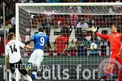 Dua Gol Balotelli, Sementara Italia Ungguli Jerman