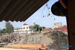 PASAR TURISARI: Proses Pembangunan Dipantau dengan CCTV