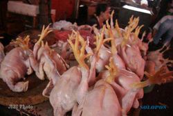SIDAK PASAR: Waduh, Daging Sapi dan Ayam Rendaman Beredar di Karanganyar!