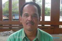 DIHAJAR TRUK: Gorong-gorong di Manisrenggo Diperbaiki