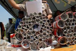 OPERASI PEKAT 2016 : Polisi Sita 3.500 Biji Mercon Rawit