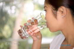  Kenapa Nggak Boleh Kurang Minum Air Putih?