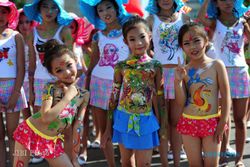 WOW! China Pecahkan Rekor Parade Bikini
