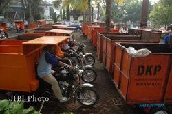 ANTISIPASI PENUMPUKAN: DKP Siap Angkut Sampah Lebaran