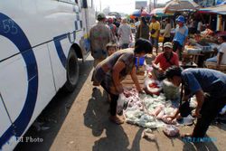 JALUR MUDIK: Awas, Pasar Tumpah di Ngawi Bikin Rawan Macet
