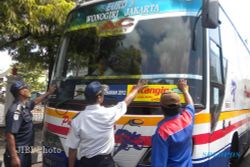 RAZIA BUS: Dishubinfokom Tindak 10 Bus Pelanggar