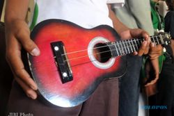 Keren, Musisi Jalanan di Klaten Galang Dana untuk Bangun Ponpes