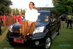 MOBIL NASIONAL : Wali Kota Solo: Jokowi Lupa Esemka!