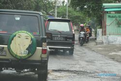 Tak Sesuai Prosedur, Penggalian Pipa Sanitasi Sebabkan Jalan Provinsi Rusak