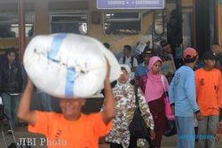   PEMUDIK di Stasiun Purwosari Meningkat