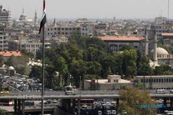 Krisis Suriah: Tentara Kepung Pinggiran Damaskus, Tangkap 100 Orang