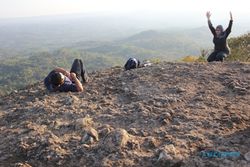 WISATA GUNUNGKIDUL : Tak Hanya Gua Pindul, Gunung Api Purba Nglanggeran Juga Diserbu Wisatawan