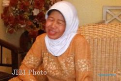 PILGUB DKI: Ibunda Dampingi Jokowi Kampanye 