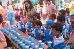 HARI SUSU NUSANTARA : Pakde Karwo Ajak Masyarakat Minum Susu 2 Gelas/hari