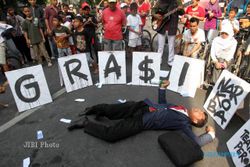 GRASI TERPIDANA NARKOBA : Jokowi Tolak Grasi 64 Terpidana Mati, JK: HAM yang Mana?