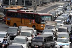 Indonesia Tidak Butuh Program Mobil Nasional, Transportasi Massal Harus Diutamakan