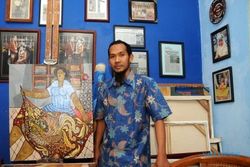 Agusis Kampanyekan Batik Solo Lewat Lukisan