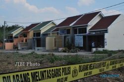   Tim Labfor Olah TKP Rumah Terduga Teroris di Madiun