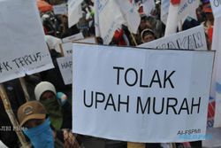 Peringati Hari Buruh, Pemkab Sukoharjo Gelar Pasar Murah 2.000 Paket Sembako
