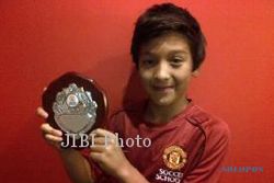 Bocah Indonesia Jadi Pemain Terbaik Sekolah Sepakbola MU