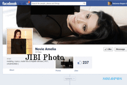 Akun Facebook Novi Amalia Unggah Foto Novi & Perwira Polisi di Kantor Polisi