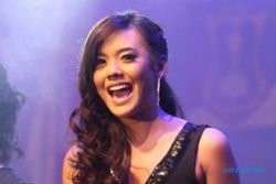Jebolan Indonesian Idol 2012 Main Sinetron