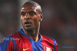 Pulihkan Diri, Eric Abidal Berlatih di Pegunungan