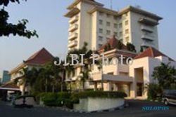 Hotel Sahid Jaya Solo Bagikan Daging Kurban