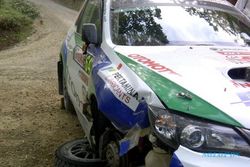 WRC ITALIA: Tabrak Batu, Rifat Terhenti