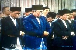   Pria Bersenpi Diamankan Sebelum Salat Id Bersama SBY 