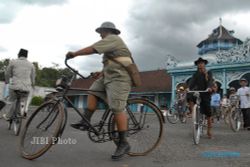 DAERAH ISTIMEWA SURAKARTA: Keraton Solo Cueki Pernyataan Gubernur Jateng