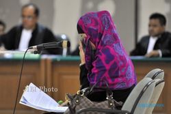 KASUS HAMBALANG : Usut Kasus Anas, KPK Periksa Istri Nazaruddin