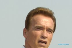 Arnold Schwarzenegger Terlibat Kecelakaan Mobil